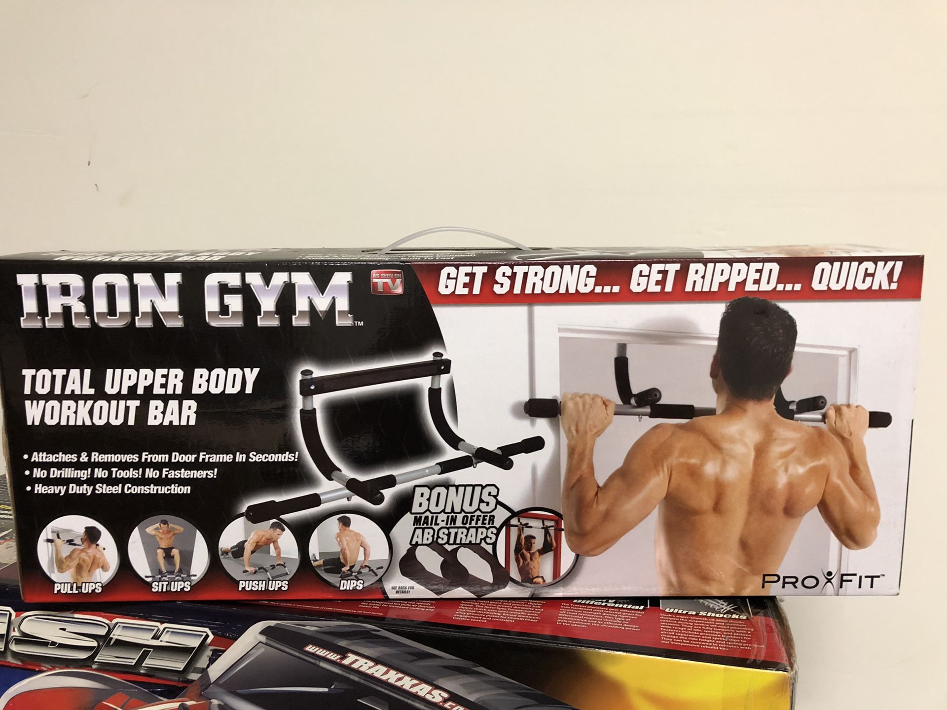 Iron Gym Total Body Workout Bar Pull-Up Exercise Home Gym
