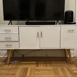 Free TV Stand 