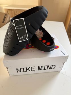 Nike Mind 001