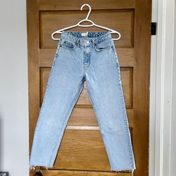 TOPSHOP Jeans Ultra Lightwash Midrise Mom Jeans Size 25