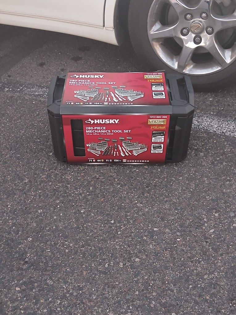 BRAND NEW, UNOPENED HUSKEY 280 PIECE MECHANIC TOOLSET
