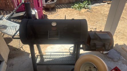 Char-griller smoker