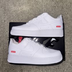 Nike Air Force One Supreme White Size 8.5,9,10,10.5