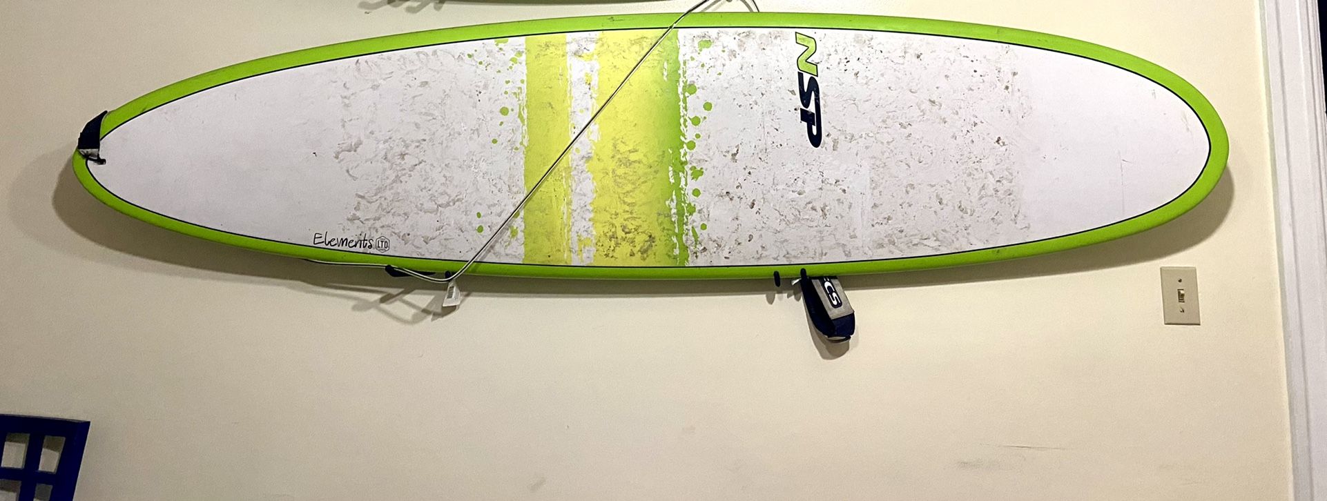 Surfboard 7’6”