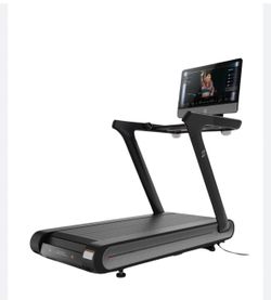 2020 Peloton Tread Plus Good Condition 350 Rides Fully Functional - Chicago, IL