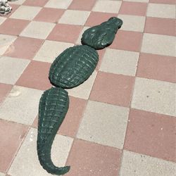 New Alligator Made Out Of Cement Beautiful Yard Decoration 
