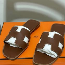 Hermes “Oran” Sandal