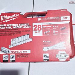 Milwaukee 48-22-9408 6 Point Ratchet & Socket Set, Alloy Steel, 3/8 in Drive