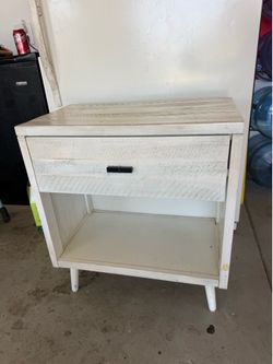 Side table/night stand