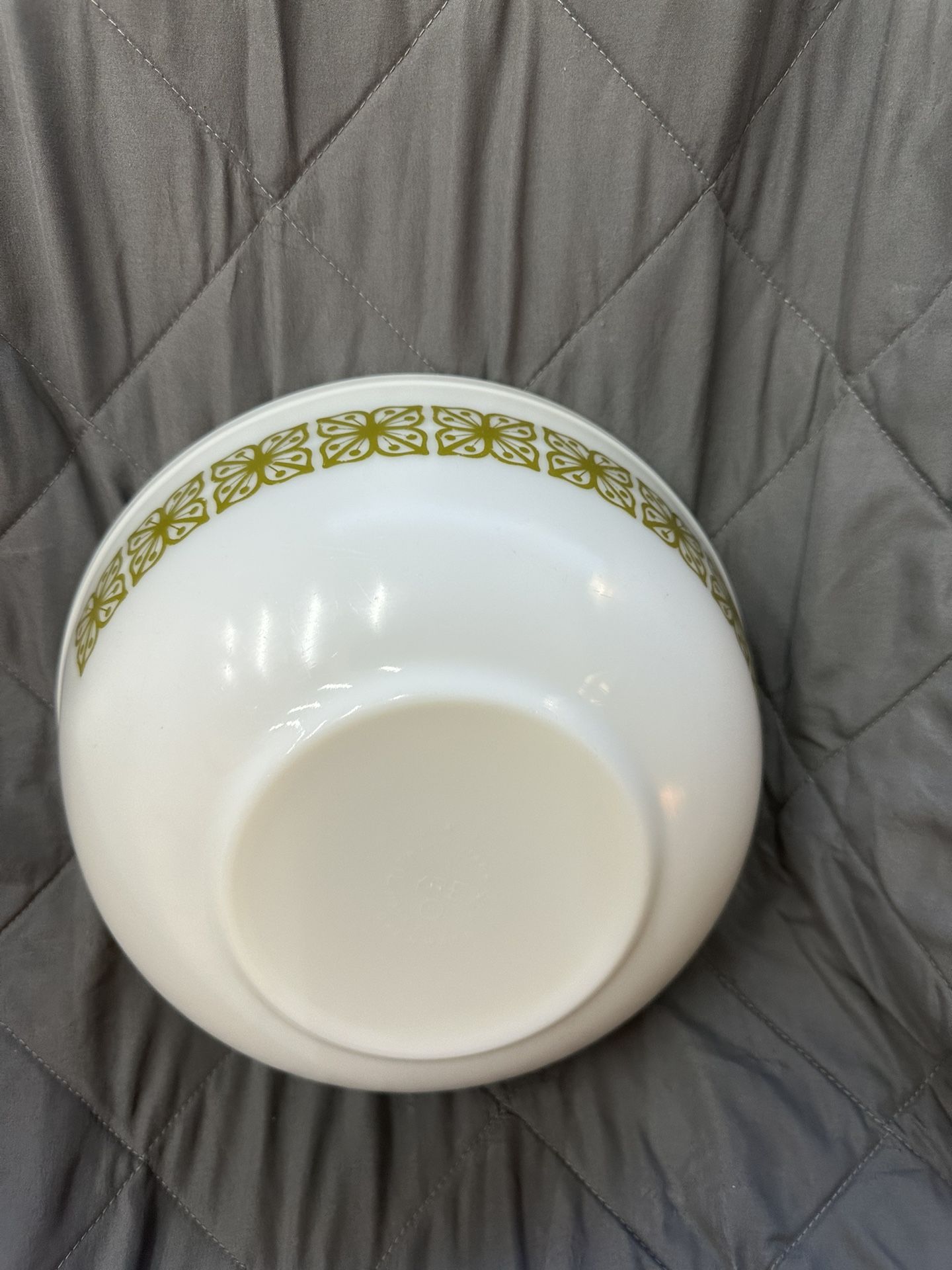 Vintage Pyrex Bowl