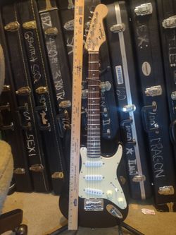 2014 mini Squier Fender Guitar EXC* Pro fret-level setup Spa perfect now 109!