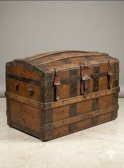 Authentic, late-19th-century Victorian dome-top steamer trunk circa 1870–1900