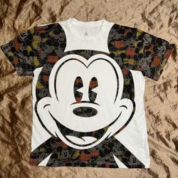 Disney Parks Mickey Mouse T-Shirt Size Medium Camo Mickey Pattern print short sl
