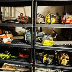 CHAINSAW COLLECTION used To Replicate TCM LEATHERFACE Scene 