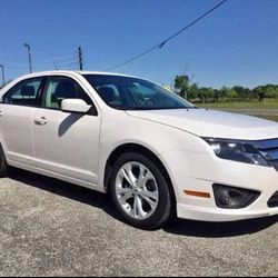 2012 Ford Fusion• SE Sedan 4D