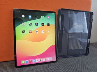 UNLOCKED IPAD 12.9 5TH GEN 256GB 