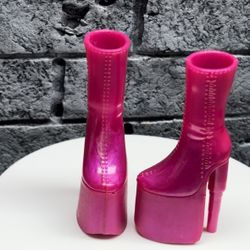 Bratz, Kylie, Jenner, boots custom creamy metallic pink
