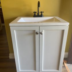 ✨ White Vanity Sink + Mirror w/ Medicine Cabinet – Clean Modern Look 🧼