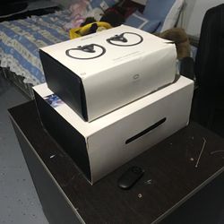 Oculus Rift With Controllers And Sensor
