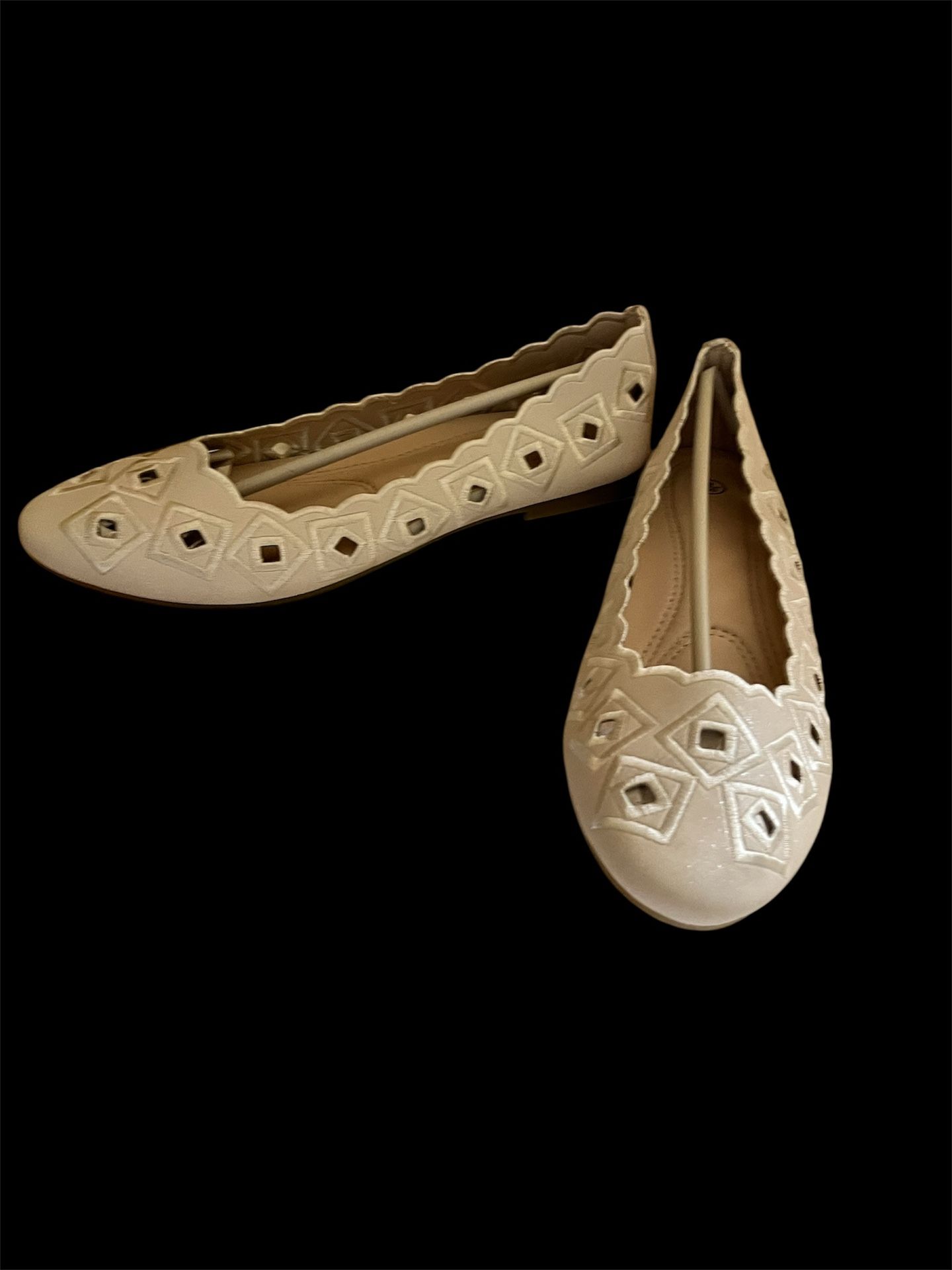 Women’s Beige Designer Fashion Flats Shoes