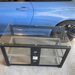 Very good condition TV Stand/TV Trolley