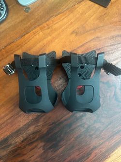 Pelaton Toe Cages