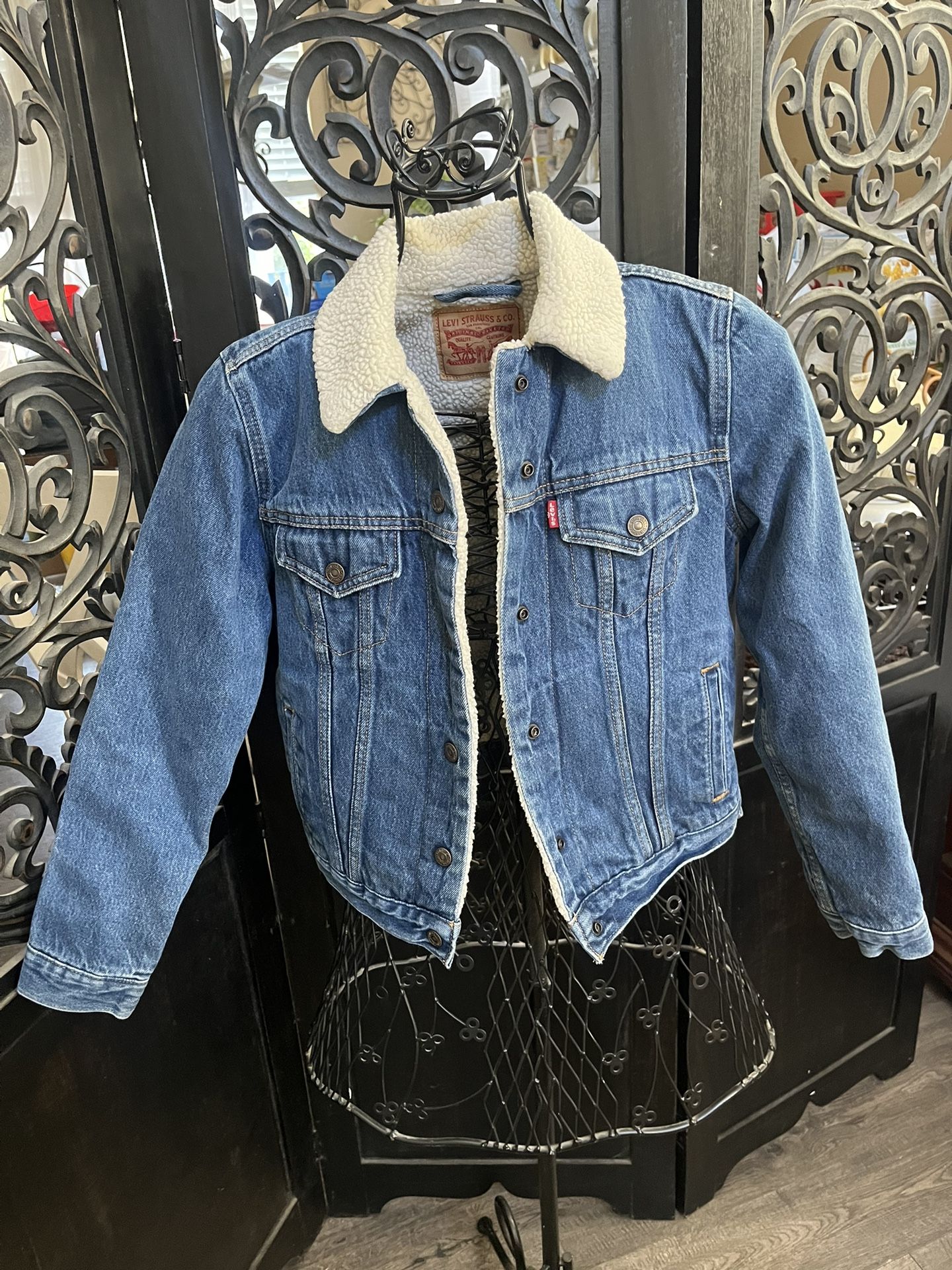 Levi's sherpa jacket Size Xs