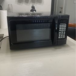 Hamilton Beach Black Microwave 