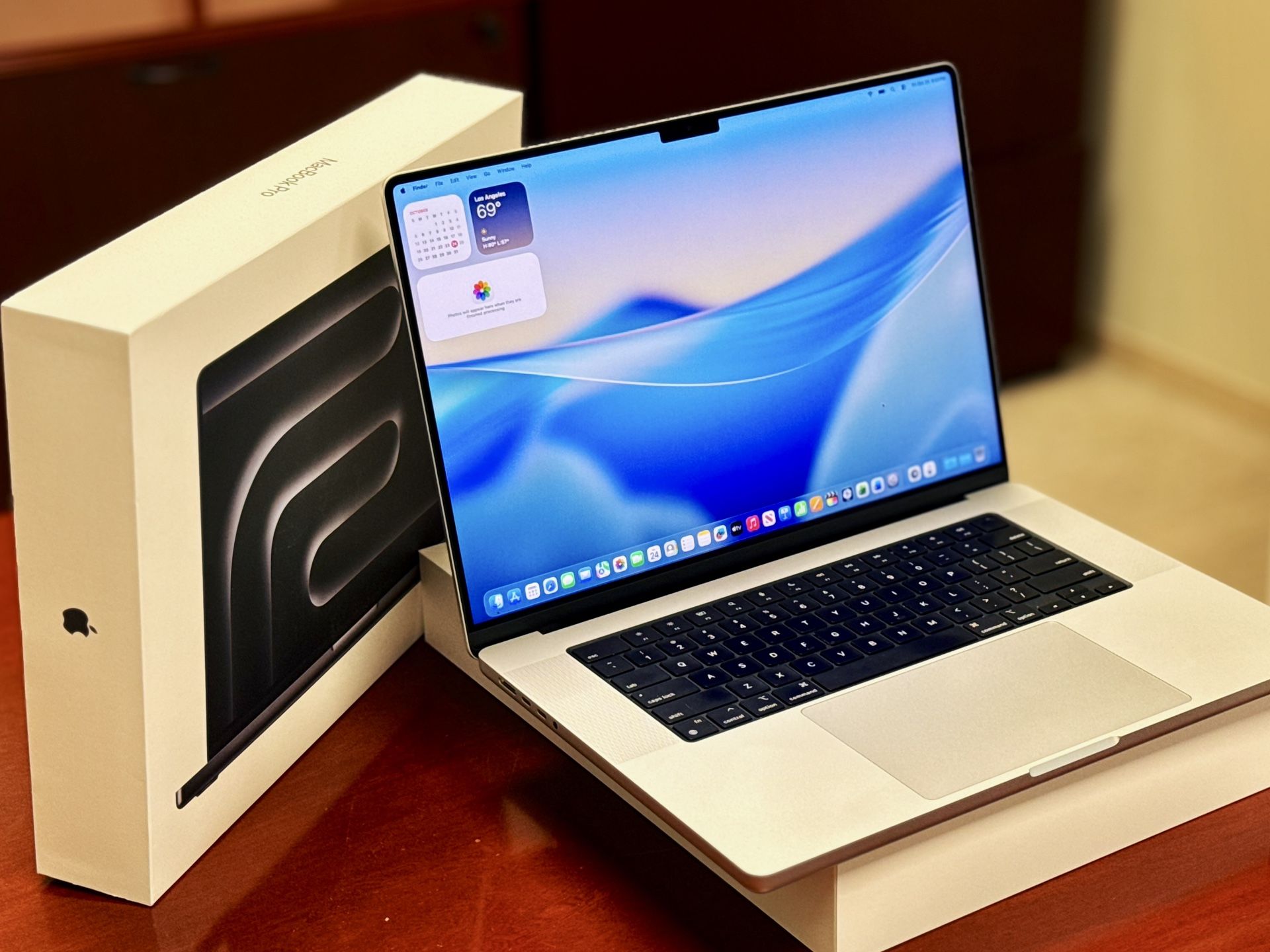 Apple MacBook Pro 16 inch M3 Pro 18GB Memory 512GB SSD