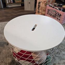 Basket  / Table