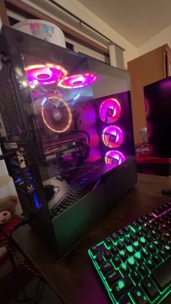 gaming pc/ desktop computer