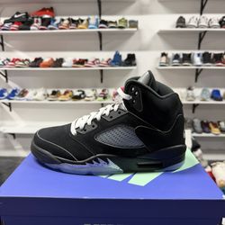 Jordan 5 Metallic Black