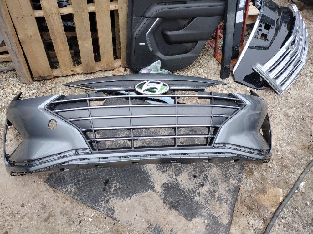 Front Bumper And Grill For 20/20 Hyundai OEM Part