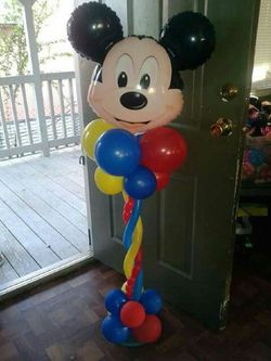 Mickey mouse balloon pillar