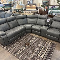 Sectional With Storage & Cup Holders 