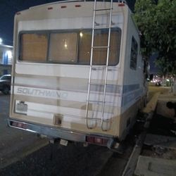 1989 Motohome Xoachman 