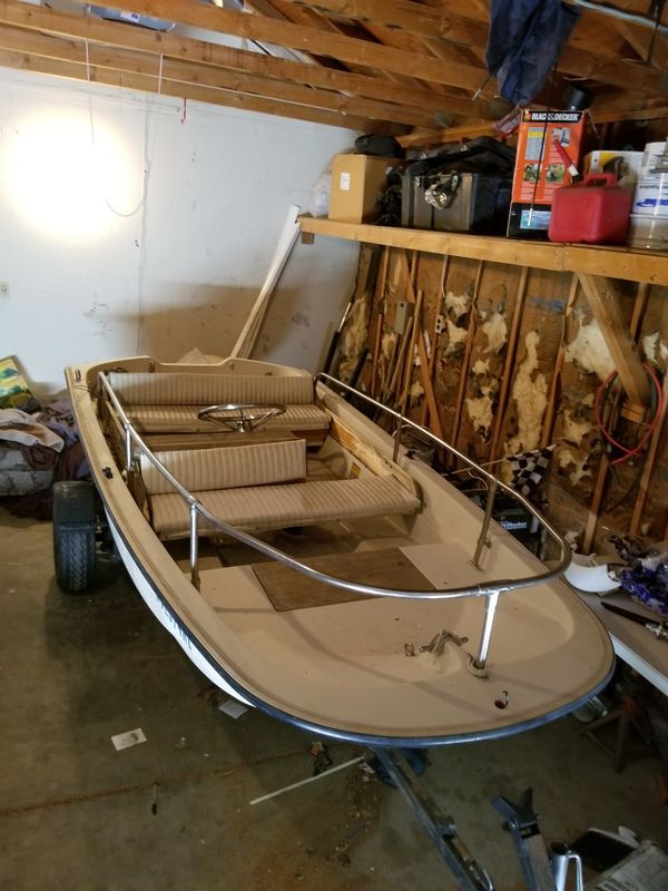 Boston whaler boat