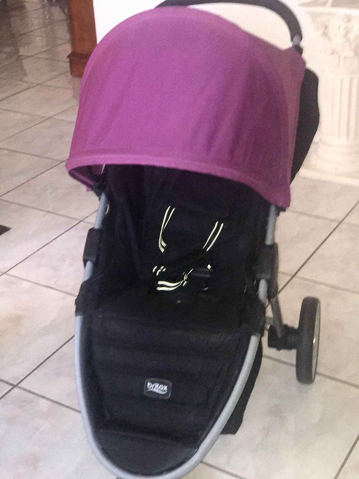 ……… Britax. Baby Stroller ……….