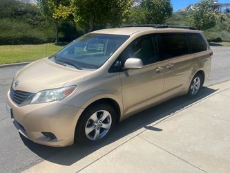 New Parts 2013 Toyota Sienna LE