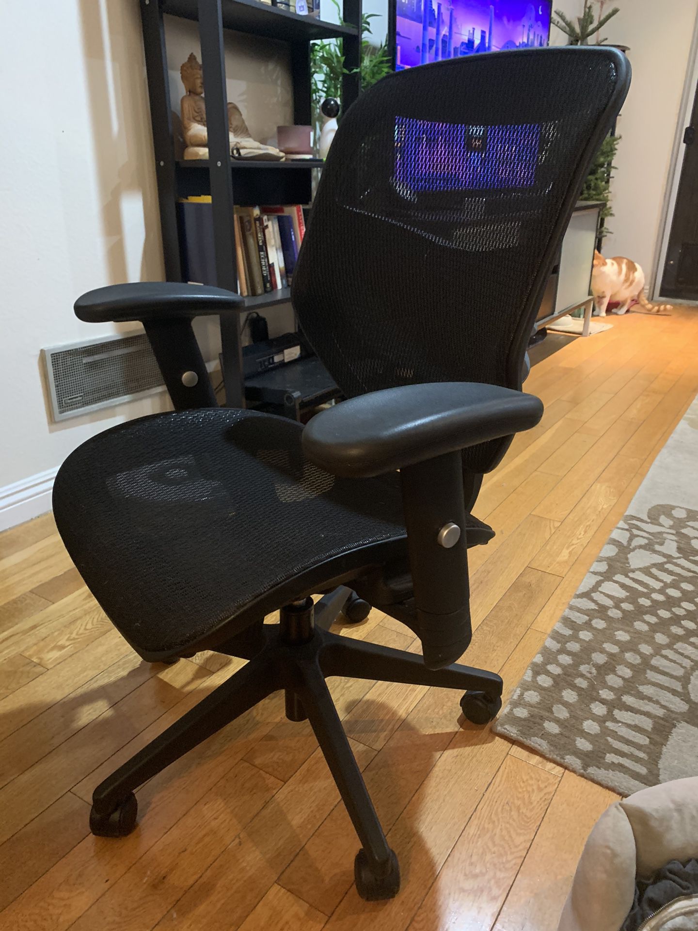 Like New Black Office Chair