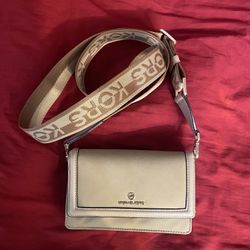 Michael Kors Light Brown Crossbody 