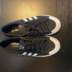 Men’s Adidas “Nizza” 8.5