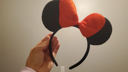 Kids disney ears😍 and adult silver ears.