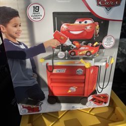 Cars F25 Service Station Toy Vehicle Play Set 