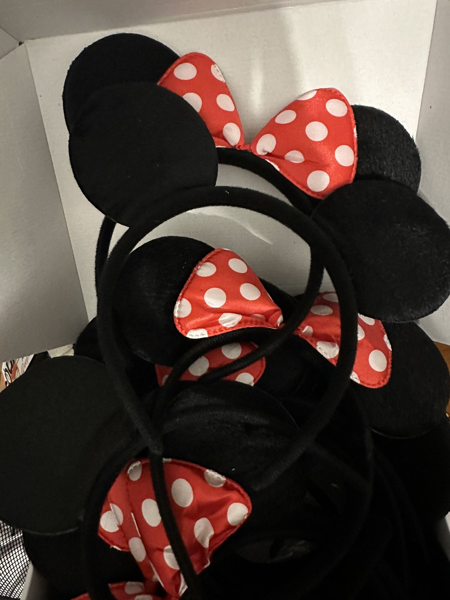 Mickey / Minnie Mouse Ears 8 Of Each