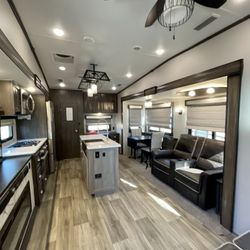 2020 Forest River RV Cardinal Luxury 344SKX