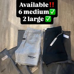 Essentials Shorts 