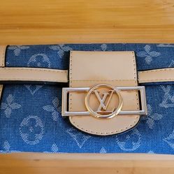 Brand New Womens Wallets Comes With Box