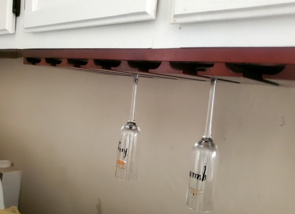 Under cabinet hanging wine glass Rack