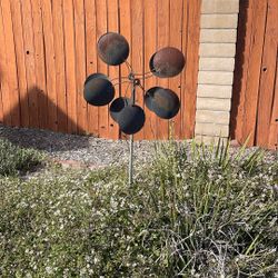 Garden Art Metal Whirler
